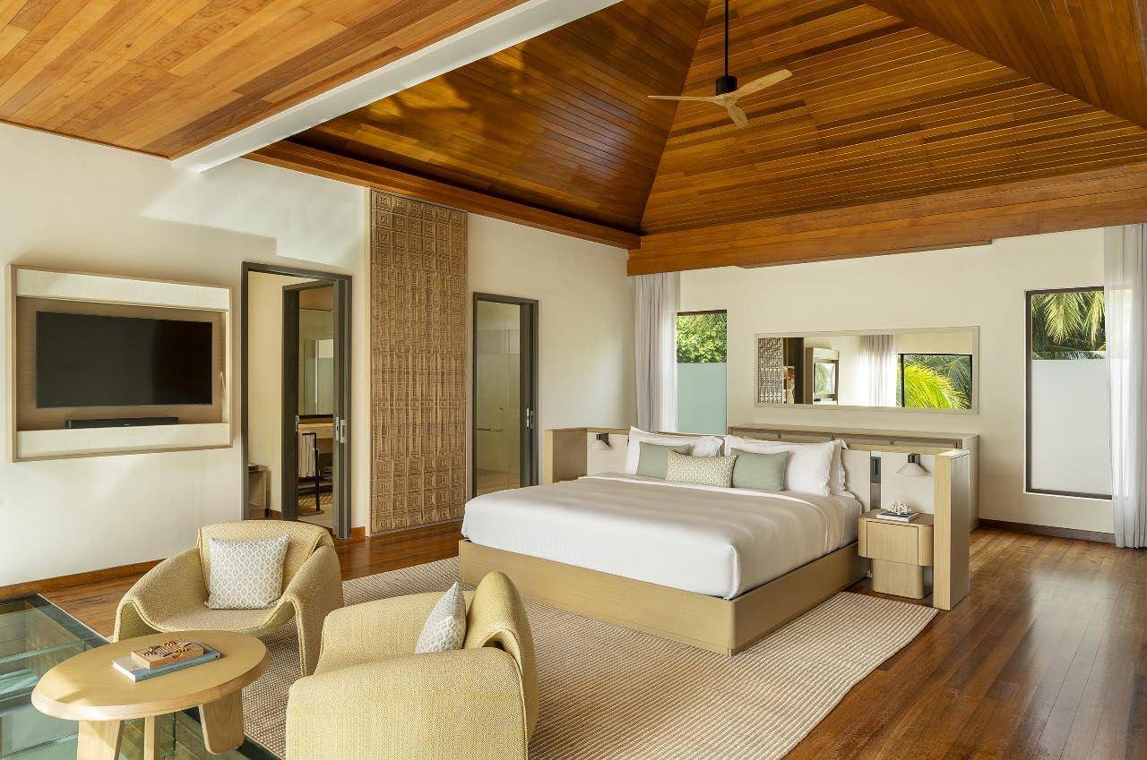 Three Bedroom Beach Pavilion with Pool,  schlafen, Huvafen Fushi Maldives